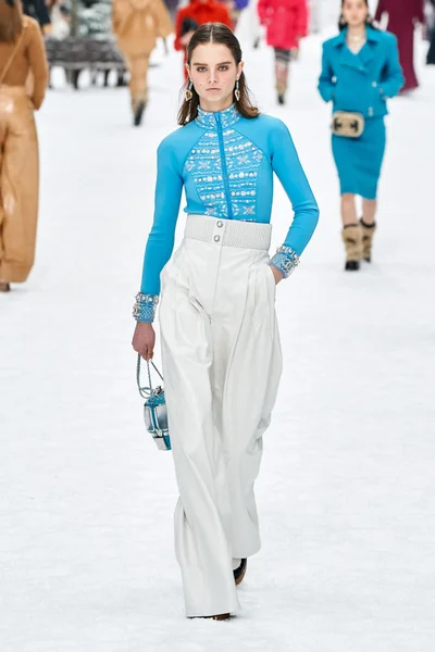 Look 41